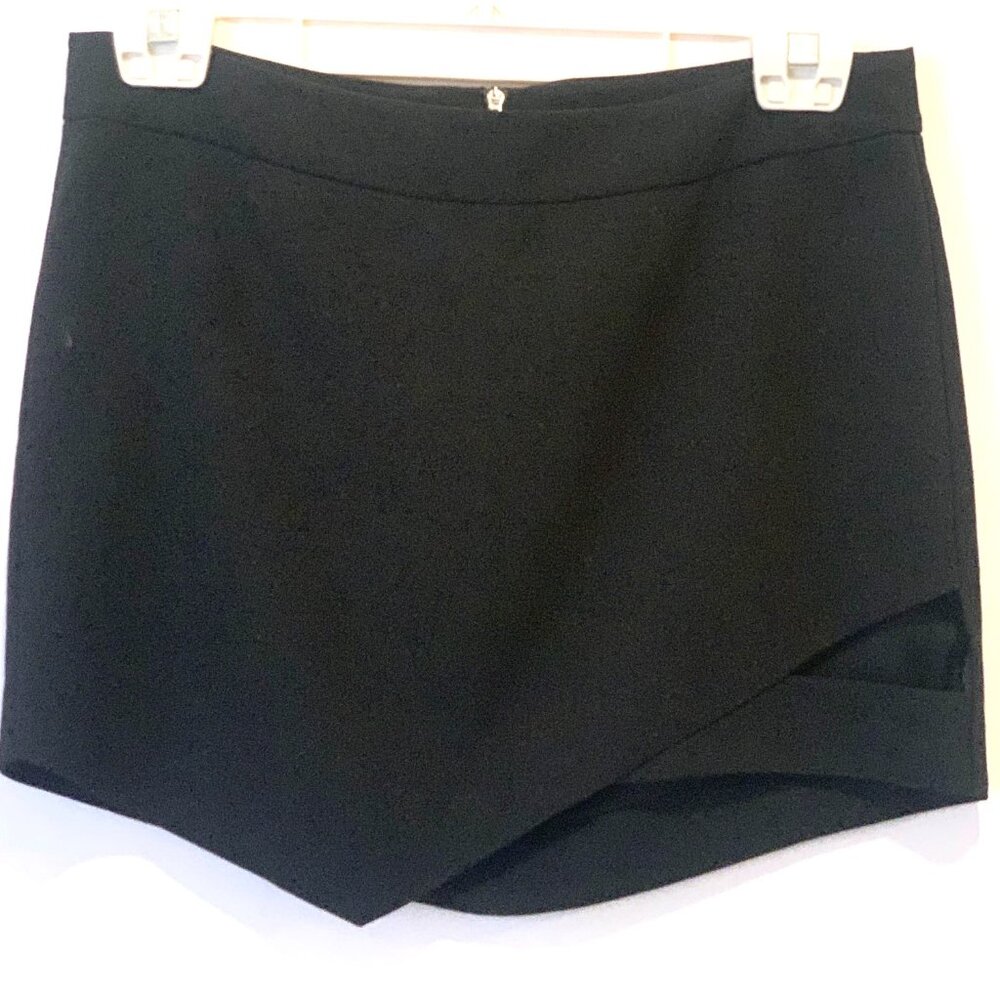 Michelle Mason Asymmetrical Black Mini Skirt with Cutout Size 4